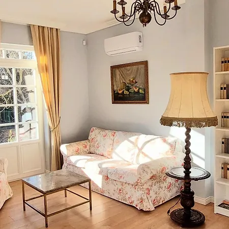 Schieszl 5 Villa *